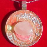 Amuleto con cristallo di quarzo rosa 1